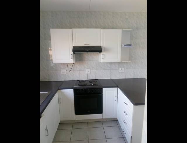 3 BEDROOM SECTIONAL TITLE TO LET IN ELARDUSPARK